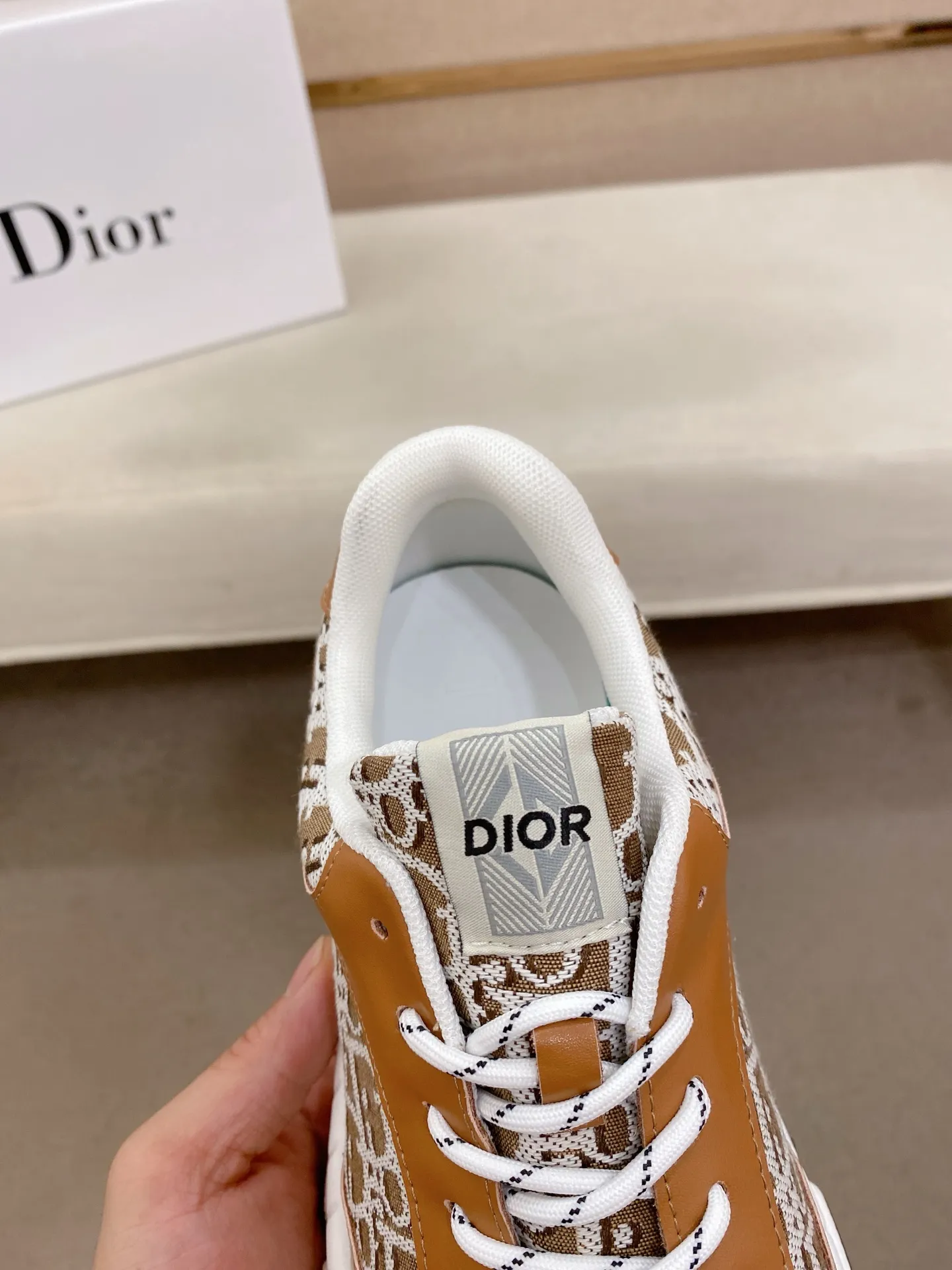Men's clothing and shoes 442💰🇮🇹🇮🇹Dior d The new model is on sale at the same time at the counter. The upper 🇮🇹 is imported Italian first-layer cowhide, and the lining is fully imported sheepskin 💪💪. It is a complete 1⃣️ to 1⃣️ replica 🇮🇹💪💪, ⚠ Sole: The original sole is specially provided by the original factory. The exclusive movable molded sole is super comfortable. ⚠Original factory single goods, 🔍🔍high quality, you can enter and leave the counter at will, welcome to compare⚠. Code number: 38-44. Can be customized for 45 non-refundable.